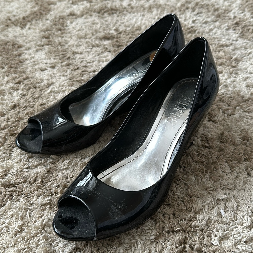 Franco Sarto black patent leather peek toe heels